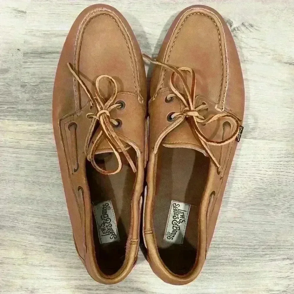 Vintage Levi’s Tan Leather Boat Shoes Slip On Brown Loafers NEW Levis Size 9